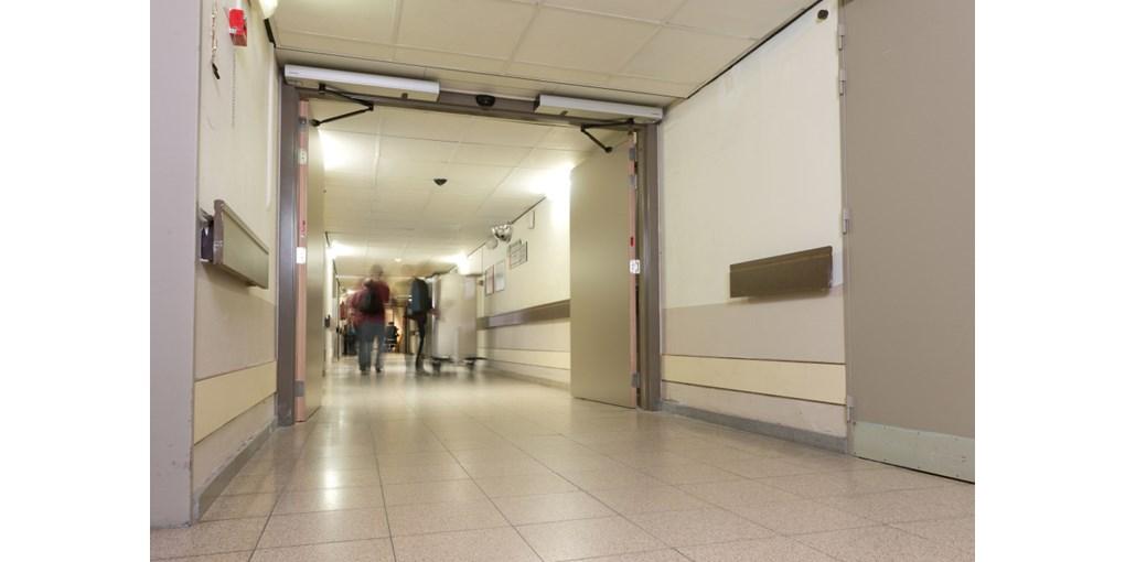 Cửa mở giử vệ sinh & an ninh ra vào giửa các khu vực trong bệnh viện